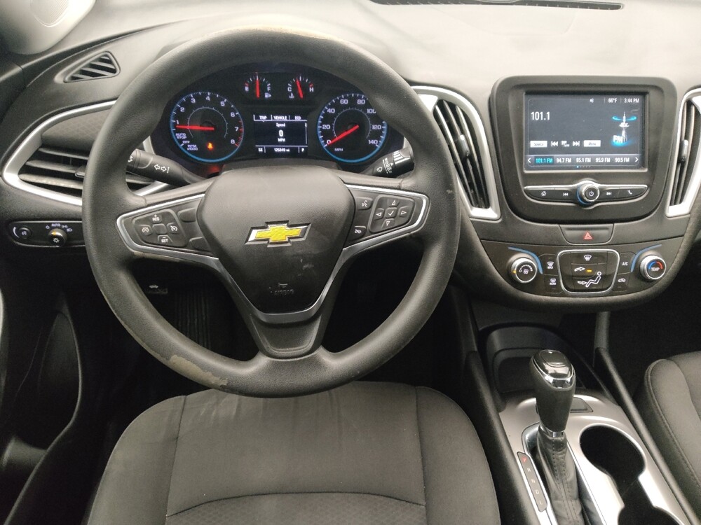2018 Chevrolet Malibu in Houston, TX 77074 - 18082205 22