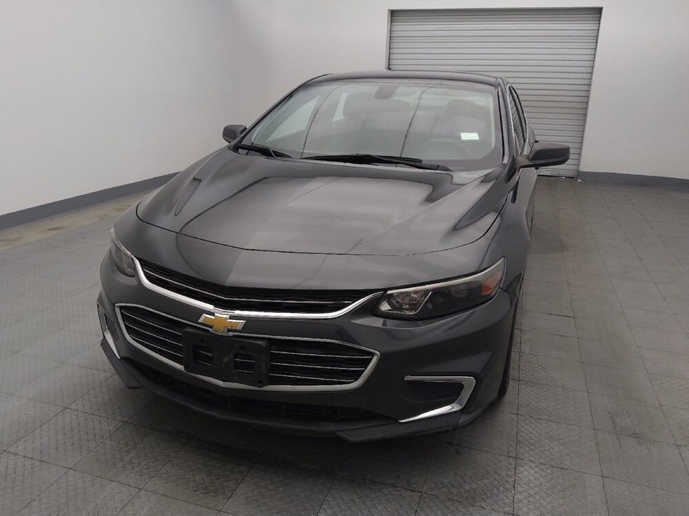 2018 Chevrolet Malibu in Houston, TX 77074 - 18082205 15