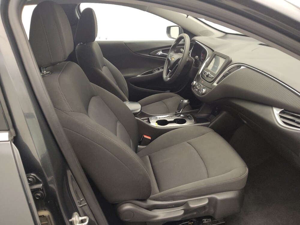 2018 Chevrolet Malibu in Houston, TX 77074 - 18082205 21