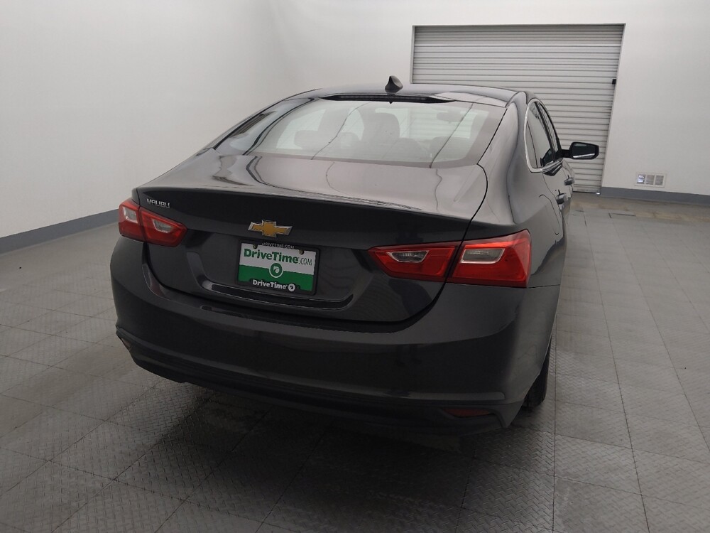 2018 Chevrolet Malibu in Houston, TX 77074 - 18082205 7