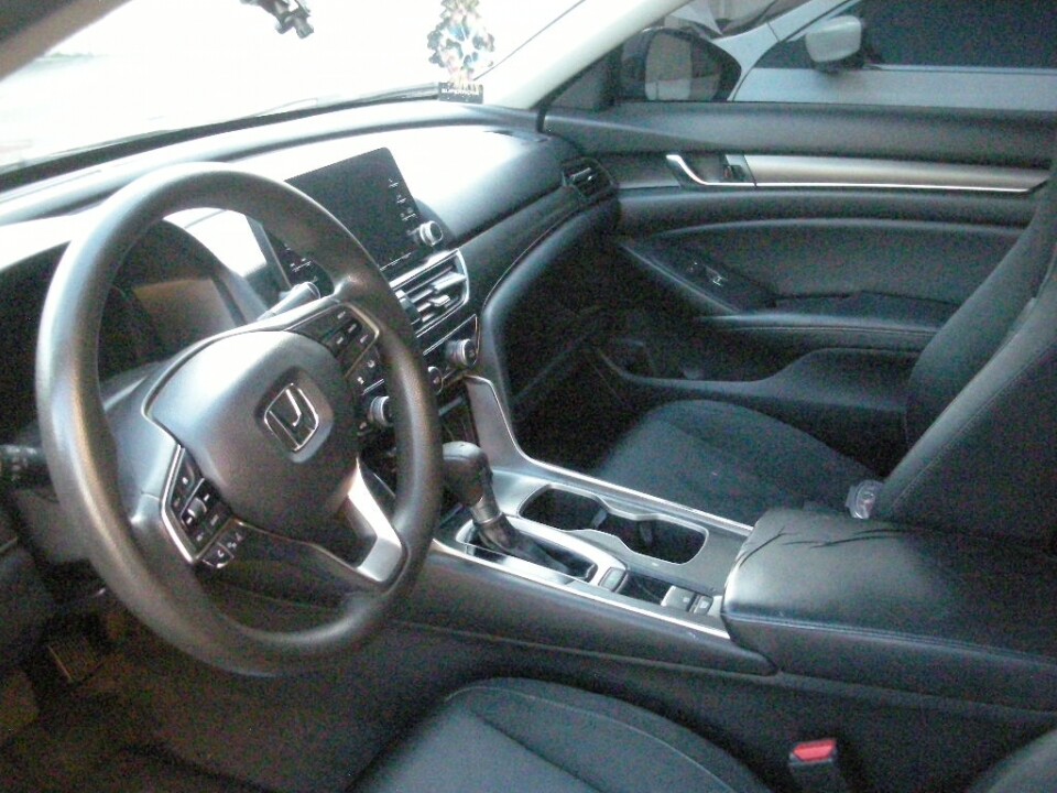 2018 Honda Accord in Nashville, TN 37209 - 18082243 4