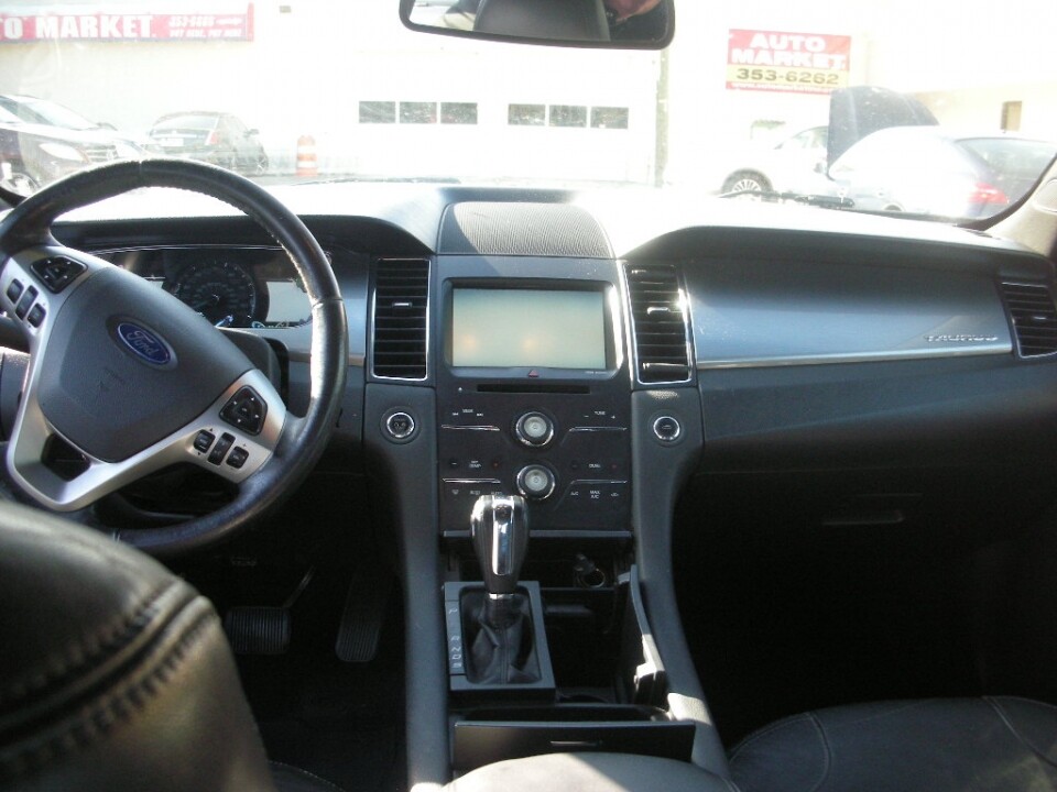 2015 Ford Taurus in Nashville, TN 37209 - 18082244 7