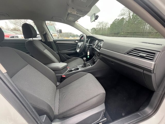 2019 Volkswagen Jetta in Flowery Branch, GA 30542 - 18082253 9