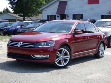 2015 Volkswagen Passat in Flowery Branch, GA 30542