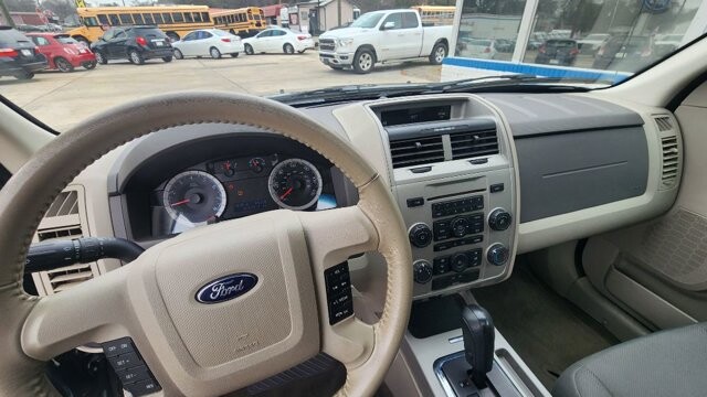 2010 Ford Escape in Cartersville, GA 30120 - 18082259 9