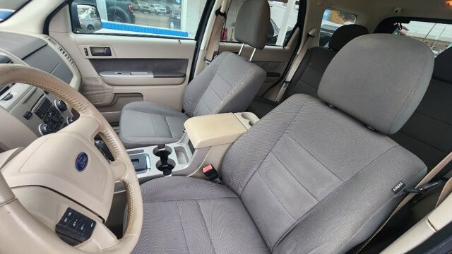 2010 Ford Escape in Cartersville, GA 30120 - 18082259 8