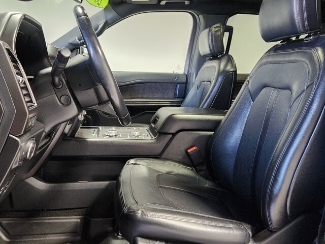 2020 Ford Expedition in Cinnaminson, NJ 08077 - 18082263 11