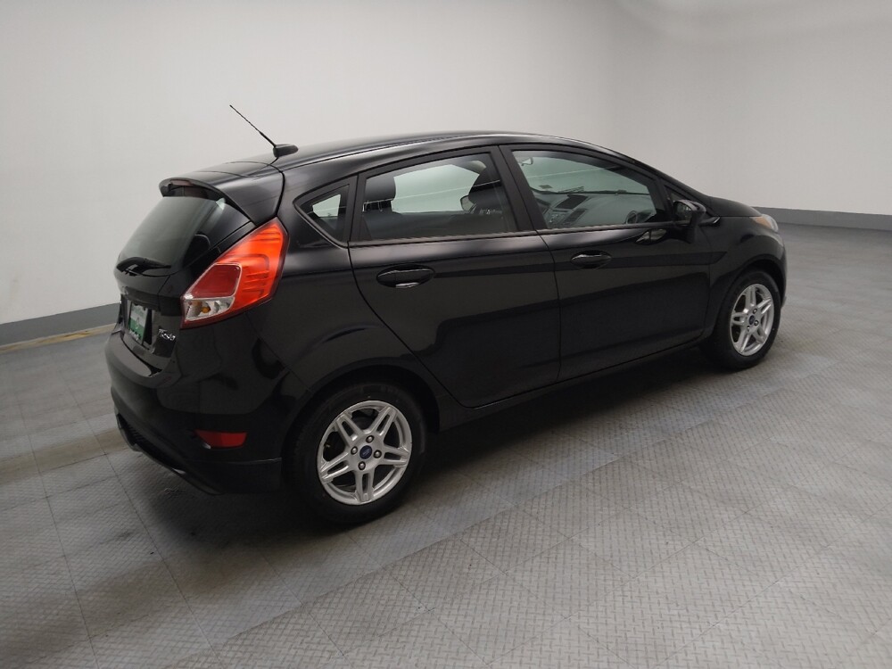2018 Ford Fiesta in Lombard, IL 60148 - 18082291 10
