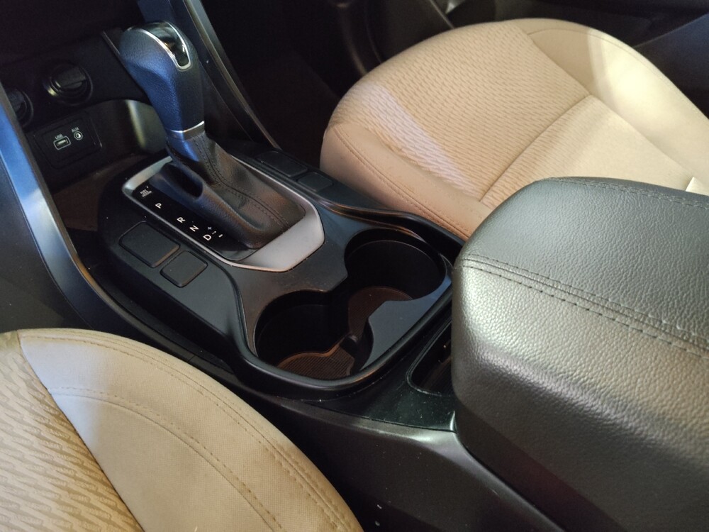 2017 Hyundai Santa Fe in Hialeah, FL 33014 - 18082315 26