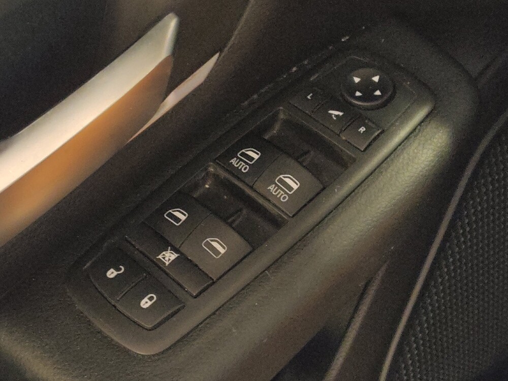 2019 RAM 1500 in Hialeah, FL 33014 - 18082319 27