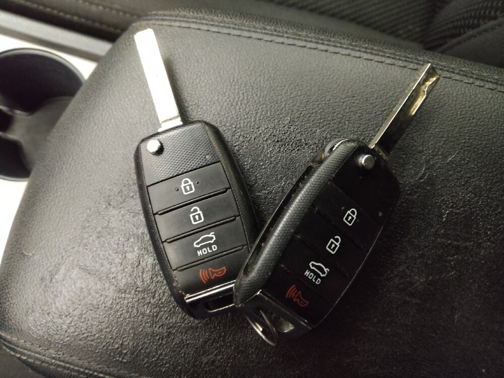 2020 Kia Optima in Denver, CO 80012 - 18082335 32