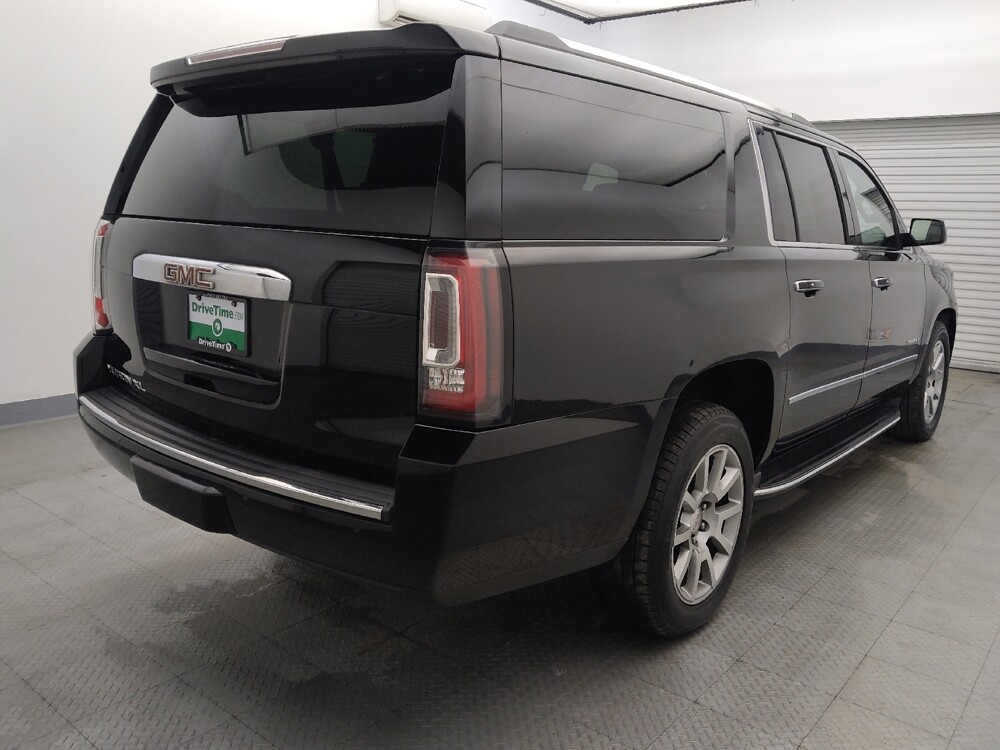 2019 GMC Yukon XL in Houston, TX 77074 - 18082337 9