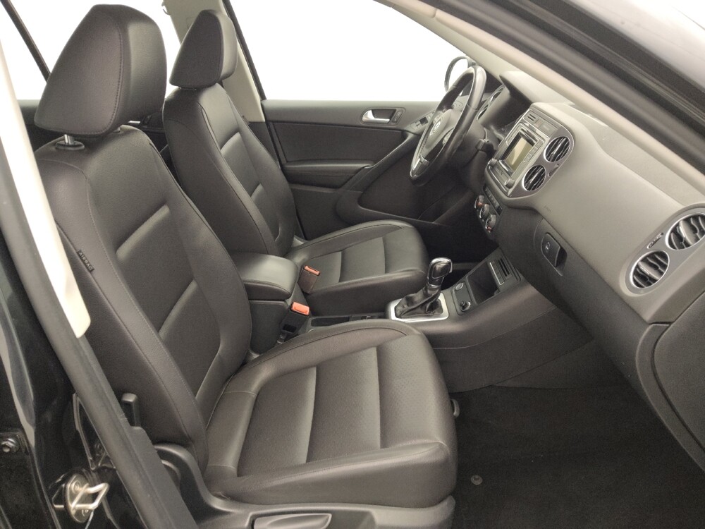 2016 Volkswagen Tiguan in Houston, TX 77060 - 18082341 21