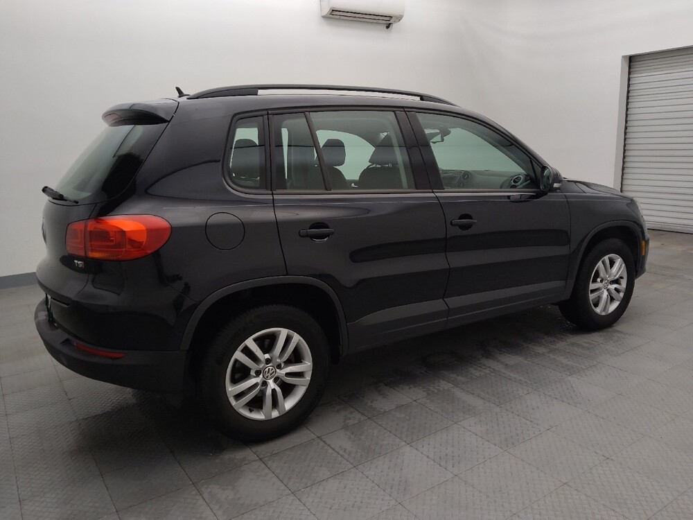 2016 Volkswagen Tiguan in Houston, TX 77060 - 18082341 10
