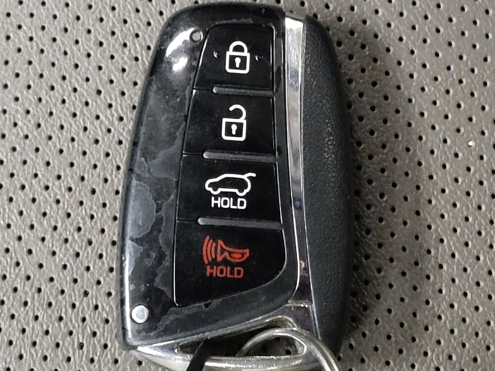 2017 Hyundai Santa Fe in Temple, TX 76502 - 18082365 32