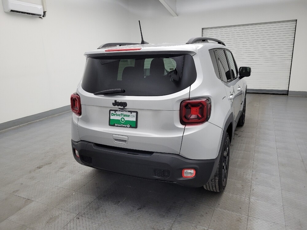 2019 Jeep Renegade in Fairfield, OH 45014 - 18082372 7