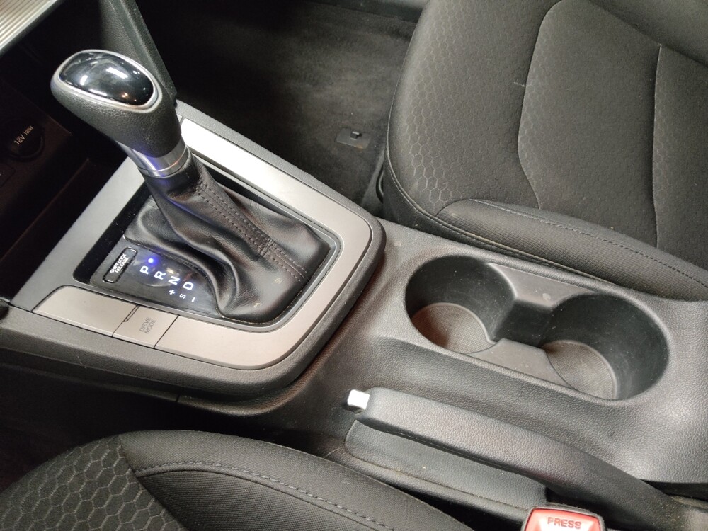 2019 Hyundai Elantra in Arlington, TX 76011 - 18082385 26