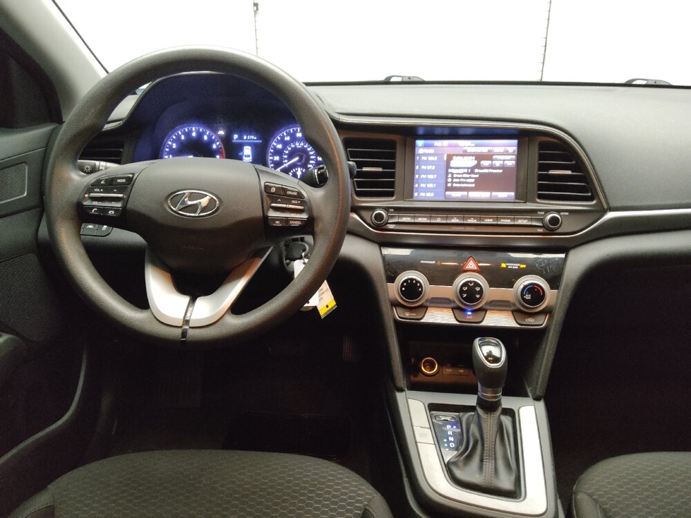 2019 Hyundai Elantra in Arlington, TX 76011 - 18082385 22