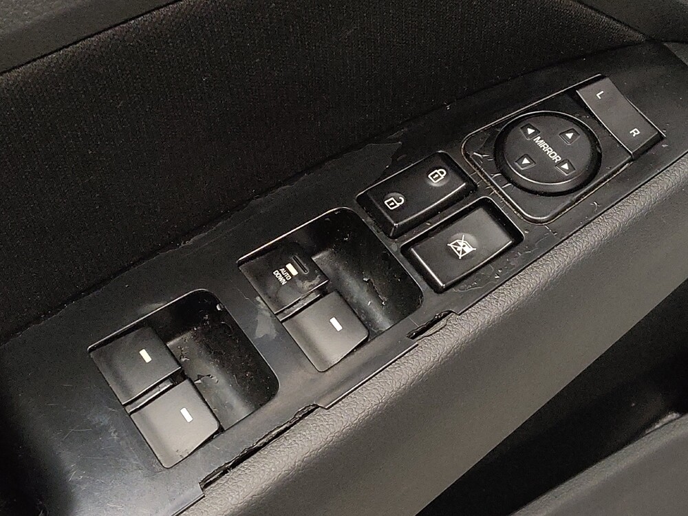 2019 Hyundai Elantra in Arlington, TX 76011 - 18082385 27