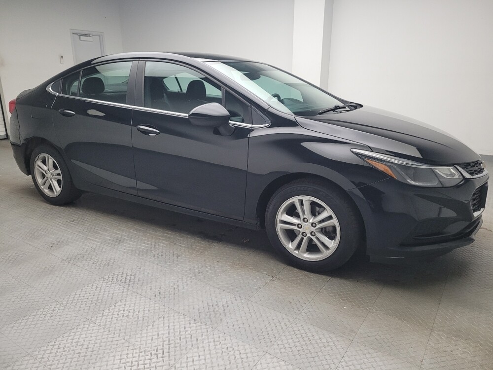 2017 Chevrolet Cruze in Taylor, MI 48180 - 18082392 11