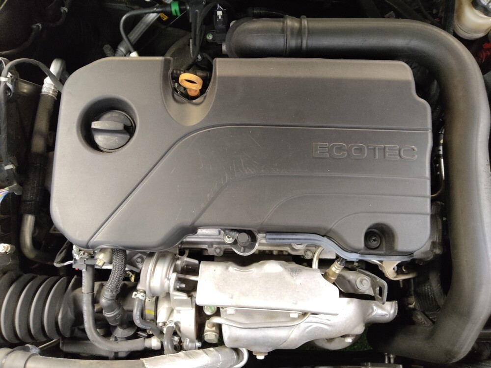 2020 Chevrolet Malibu in Clearwater, FL 33764 - 18082403 30