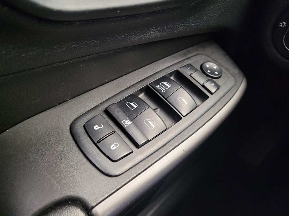 2019 Jeep Cherokee in Fairfield, OH 45014 - 18082446 27