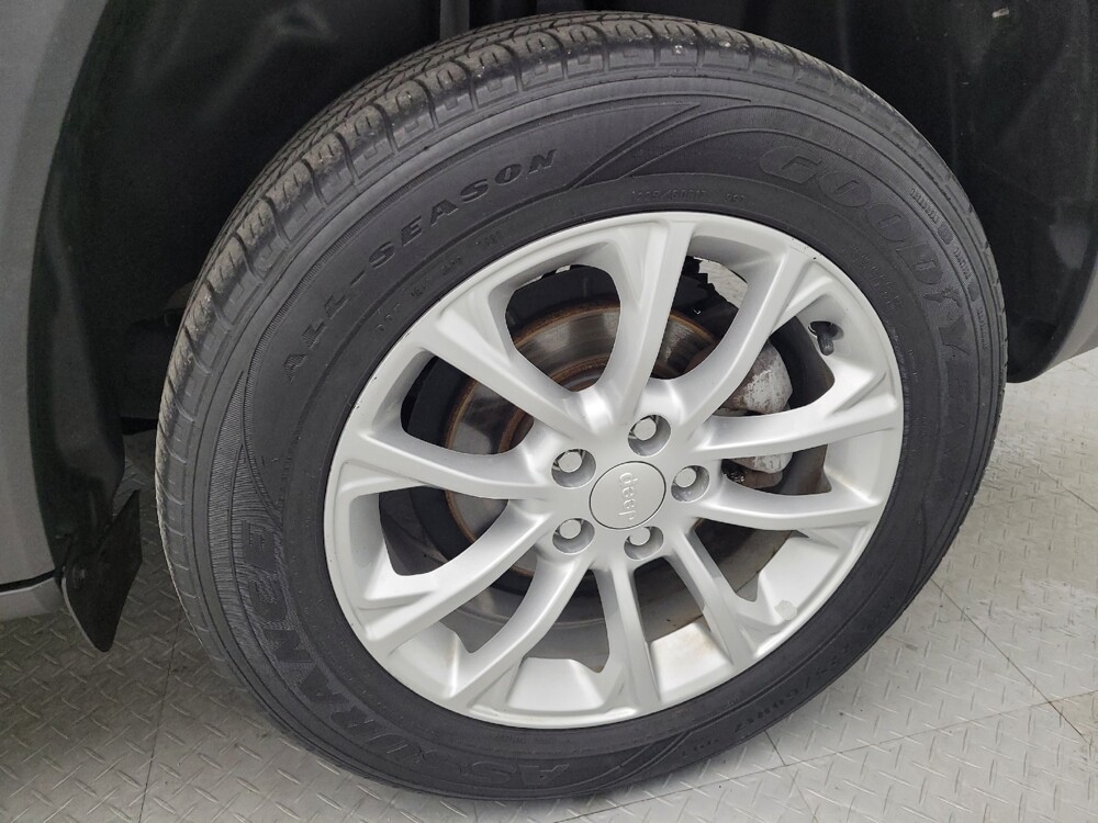 2019 Jeep Cherokee in Fairfield, OH 45014 - 18082446 31