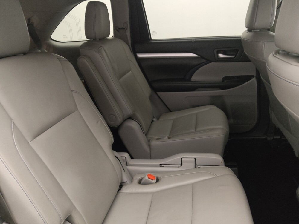 2017 Toyota Highlander in Sanford, FL 32773 - 18082451 19