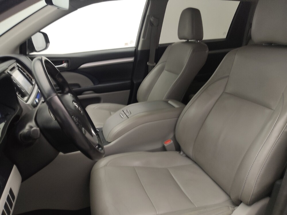 2017 Toyota Highlander in Sanford, FL 32773 - 18082451 17