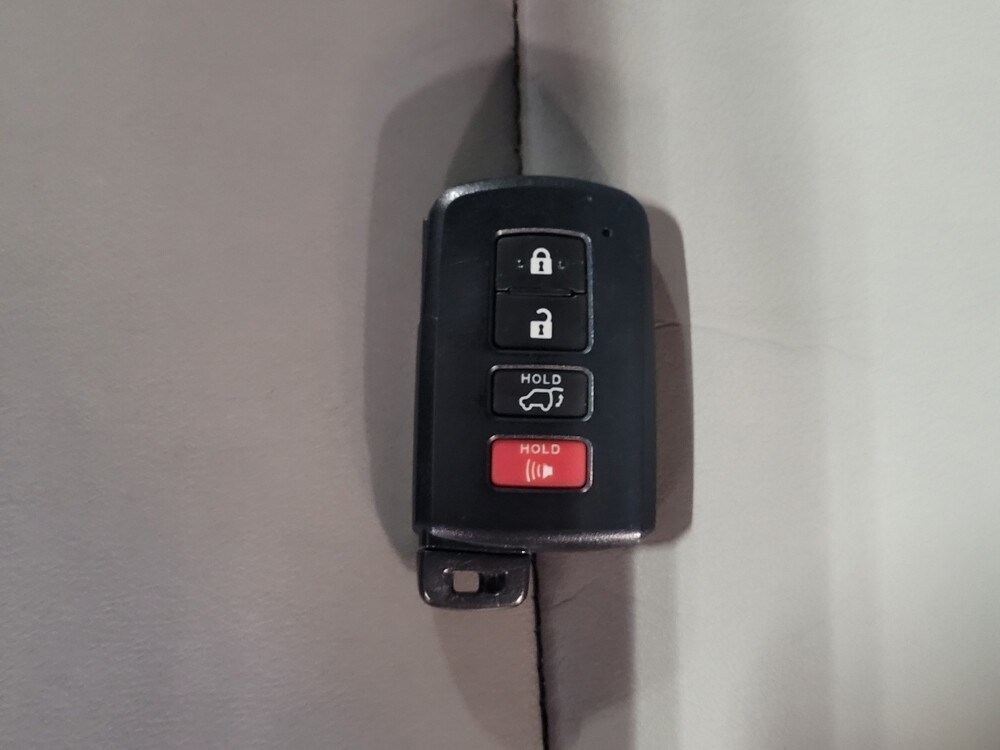 2017 Toyota Highlander in Sanford, FL 32773 - 18082451 32