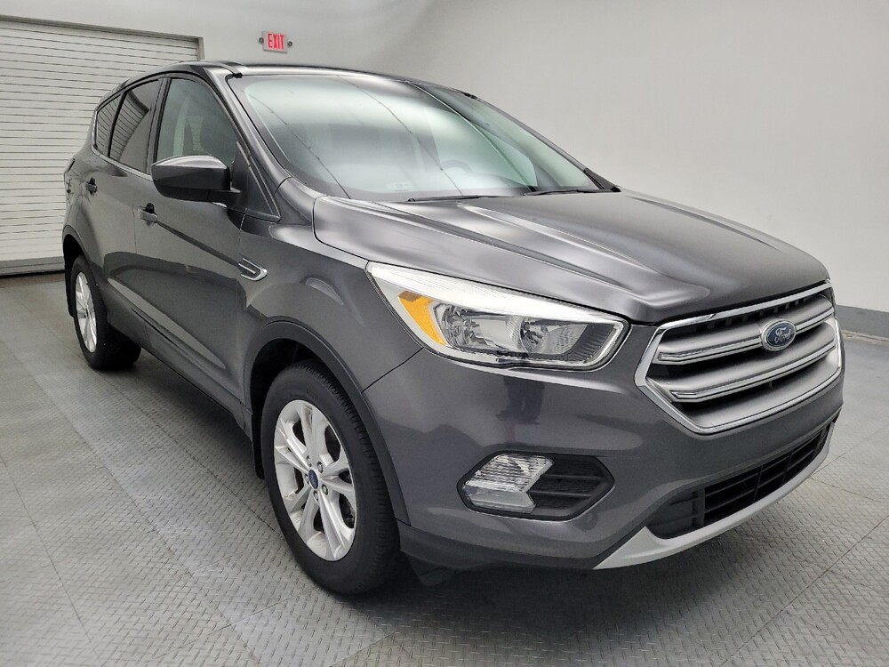 2017 Ford Escape in Lombard, IL 60148 - 18082472 13