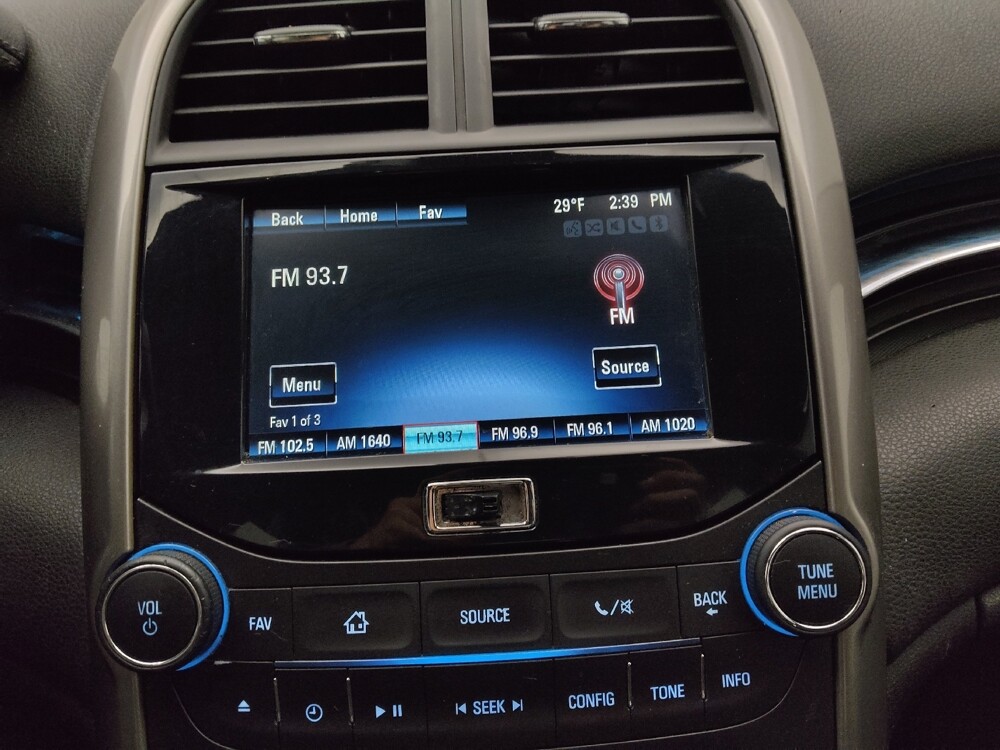 2015 Chevrolet Malibu in Lombard, IL 60148 - 18082473 25