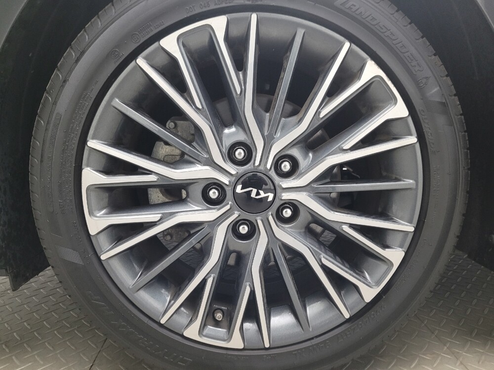 2022 Kia Forte in Taylor, MI 48180 - 18082474 31