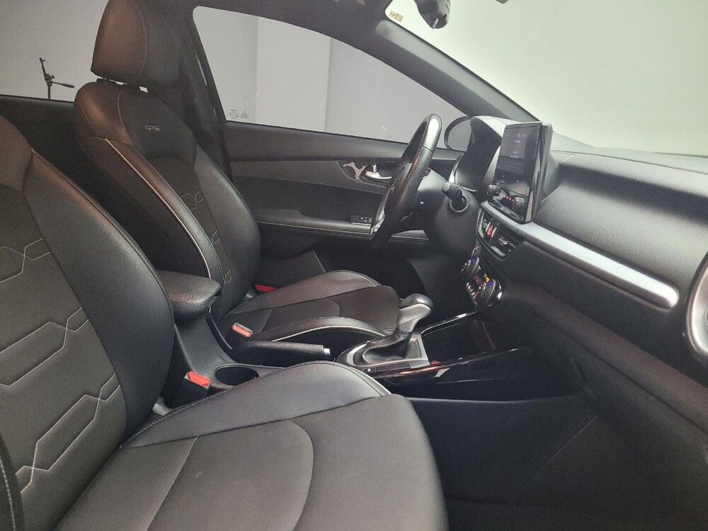 2022 Kia Forte in Taylor, MI 48180 - 18082474 21