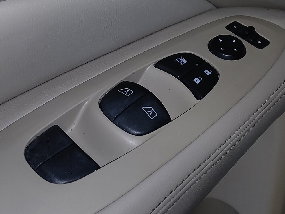 2017 Nissan Pathfinder in Jacksonville, FL 32210 - 18082482 27