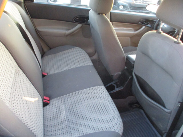 2007 Ford Focus in Oak Grove, MO 64075 - 18082524 12