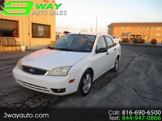 2007 Ford Focus in Oak Grove, MO 64075 - 18082524 13