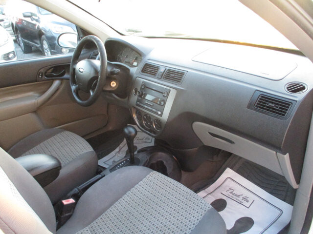 2007 Ford Focus in Oak Grove, MO 64075 - 18082524 10