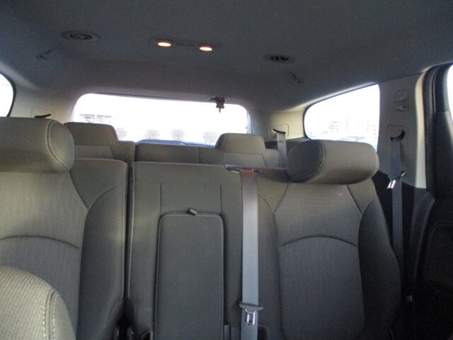 2015 Chevrolet Traverse in Oak Grove, MO 64075 - 18082525 13