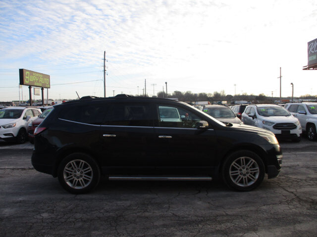 2015 Chevrolet Traverse in Oak Grove, MO 64075 - 18082525 4