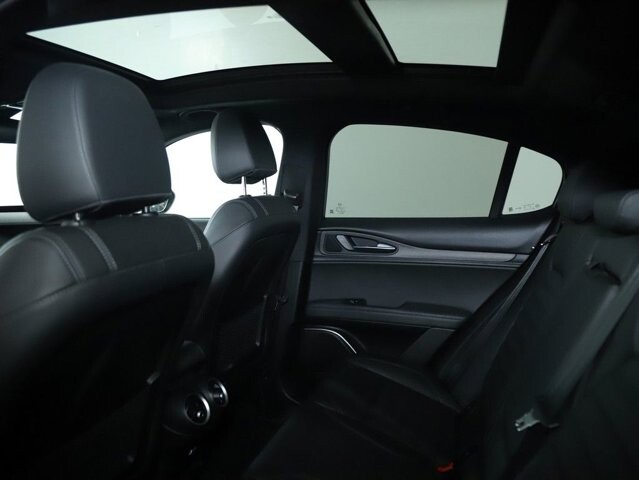 2018 Alfa Romeo Stelvio in Bedford, OH 44146 - 18082526 15