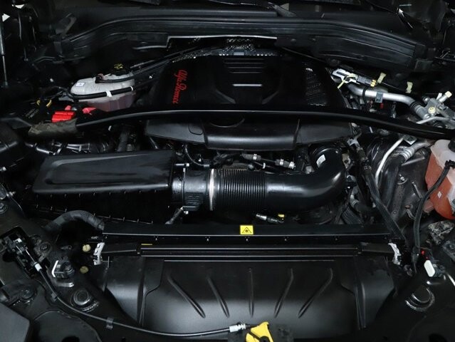 2018 Alfa Romeo Stelvio in Bedford, OH 44146 - 18082526 36