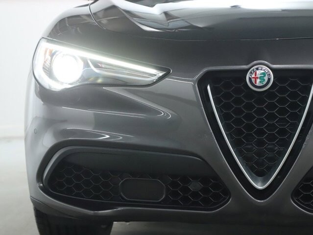 2018 Alfa Romeo Stelvio in Bedford, OH 44146 - 18082526 6