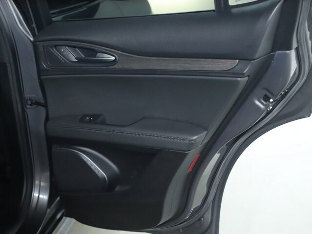 2018 Alfa Romeo Stelvio in Bedford, OH 44146 - 18082526 32