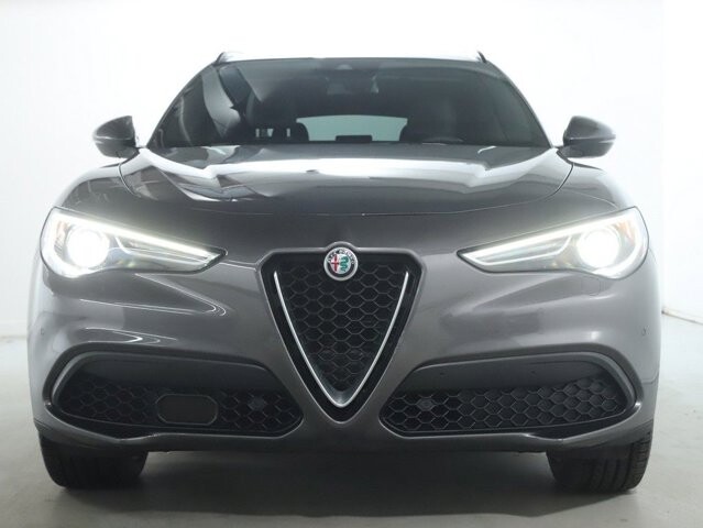 2018 Alfa Romeo Stelvio in Bedford, OH 44146 - 18082526 5