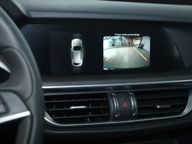 2018 Alfa Romeo Stelvio in Bedford, OH 44146 - 18082526 30