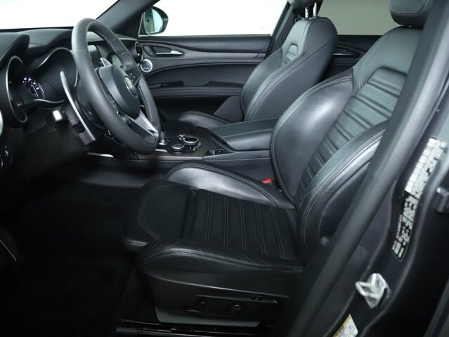 2018 Alfa Romeo Stelvio in Bedford, OH 44146 - 18082526 19
