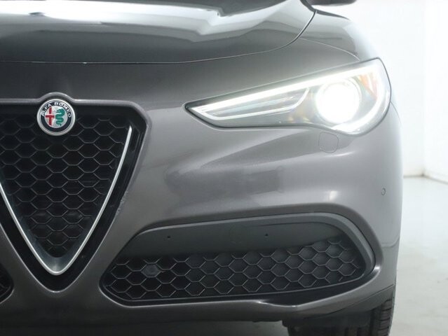 2018 Alfa Romeo Stelvio in Bedford, OH 44146 - 18082526 7