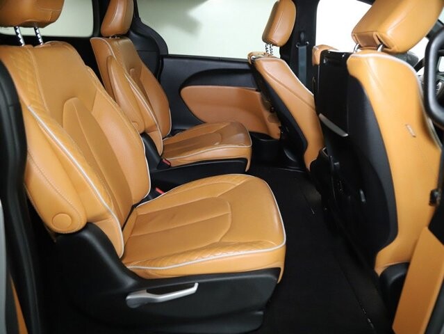 2022 Chrysler Pacifica in Bedford, OH 44146 - 18082528 44