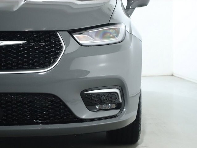 2022 Chrysler Pacifica in Bedford, OH 44146 - 18082528 7